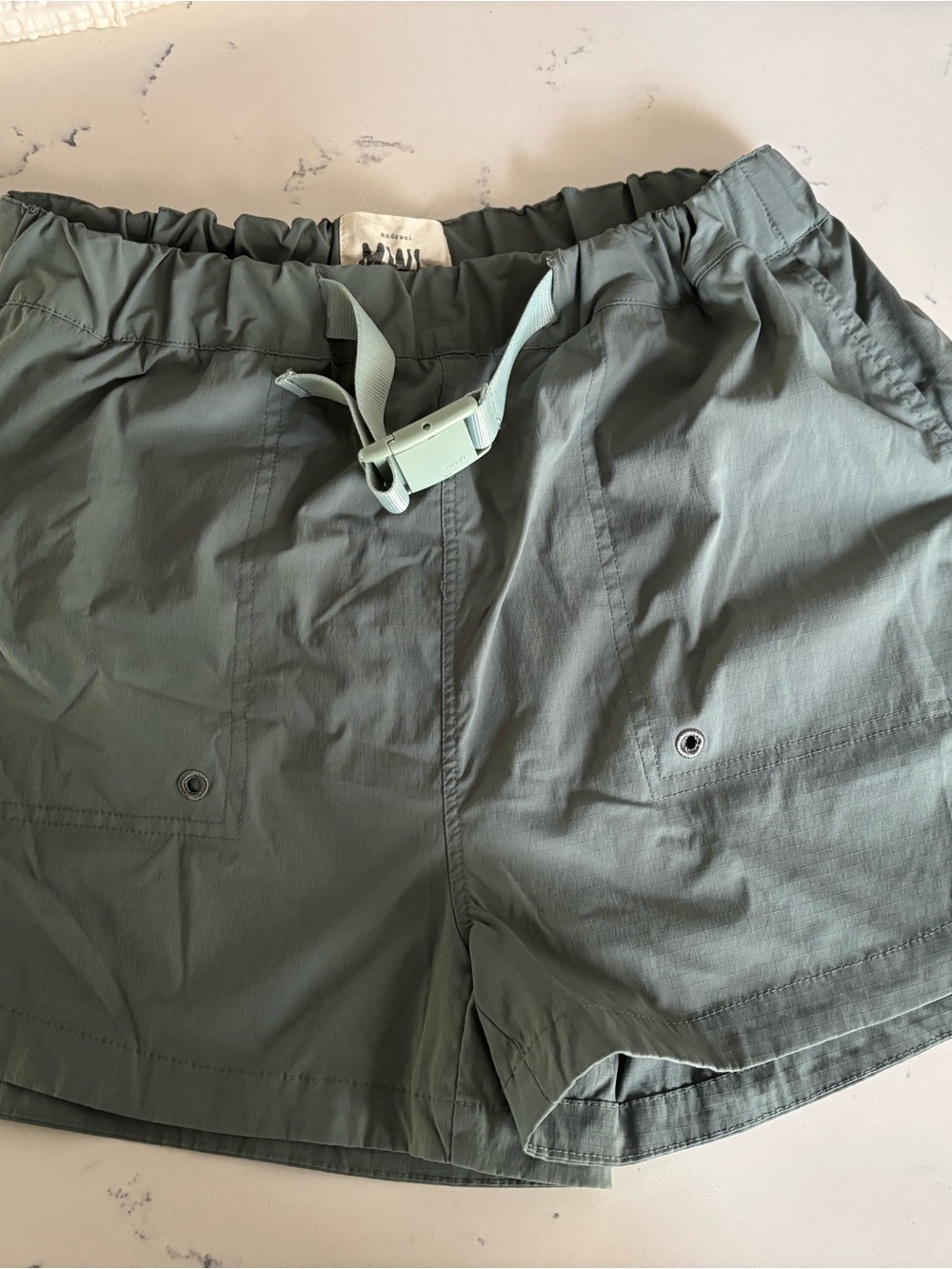 Madewell Olive Green Cargo Shorts with Belt - Picture 2 of 4